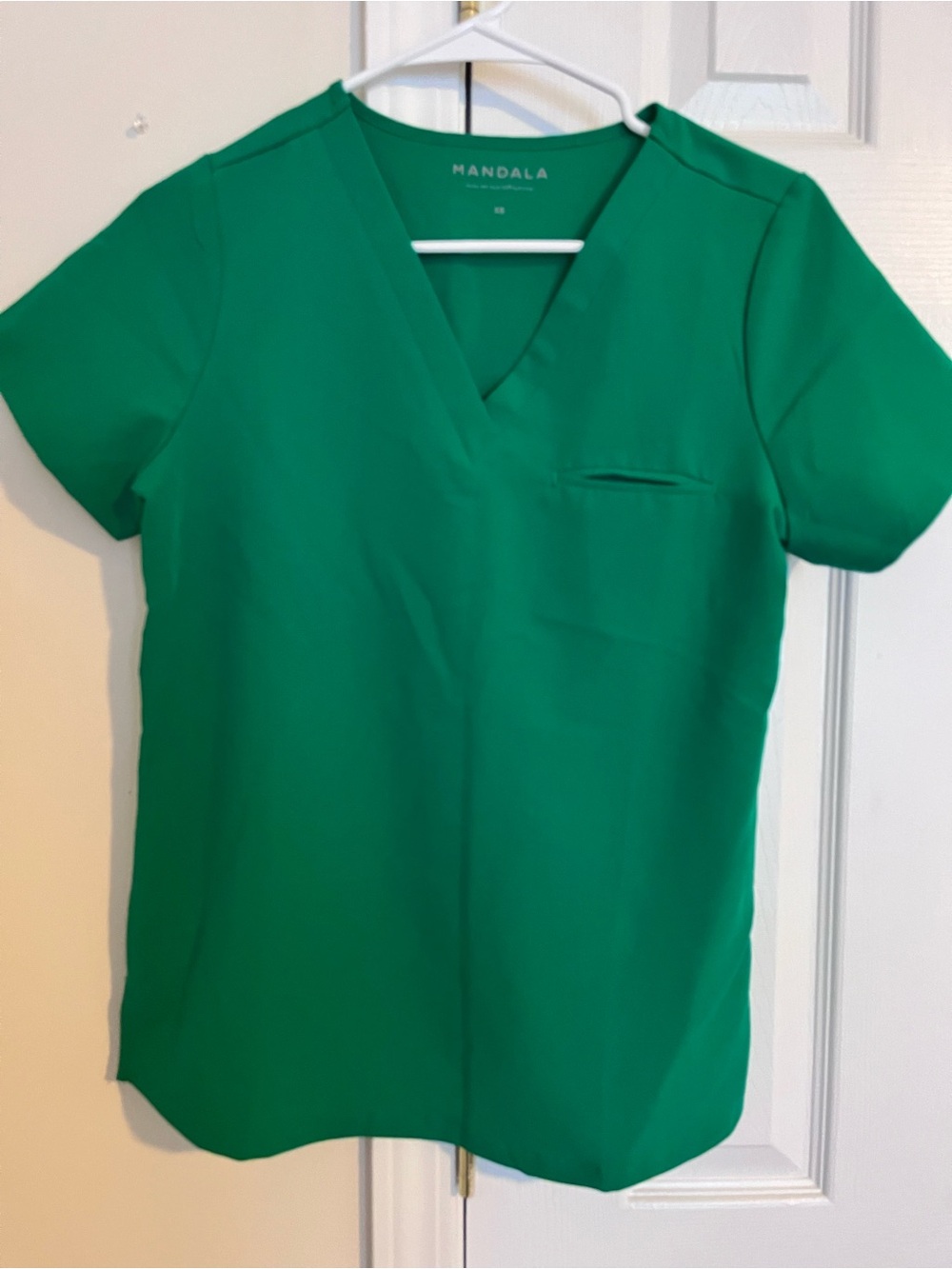 Women's Mandala V-Neck Short Sleeve Scrub Top in Emerald Green